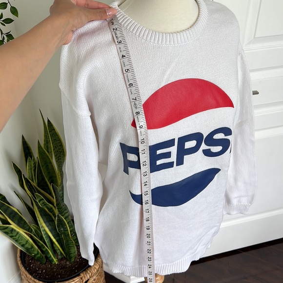 H&M Pepsi Logo White Oversized Knit Crewneck Sweatshirt Sz M - Picture 5 of 5